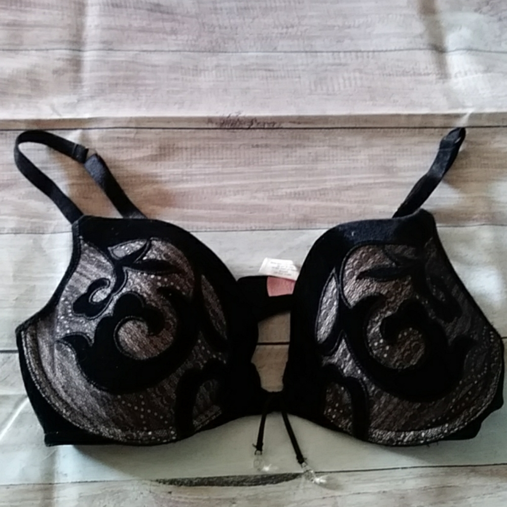 36 C Victoria Secret Velvet and lace Push up
